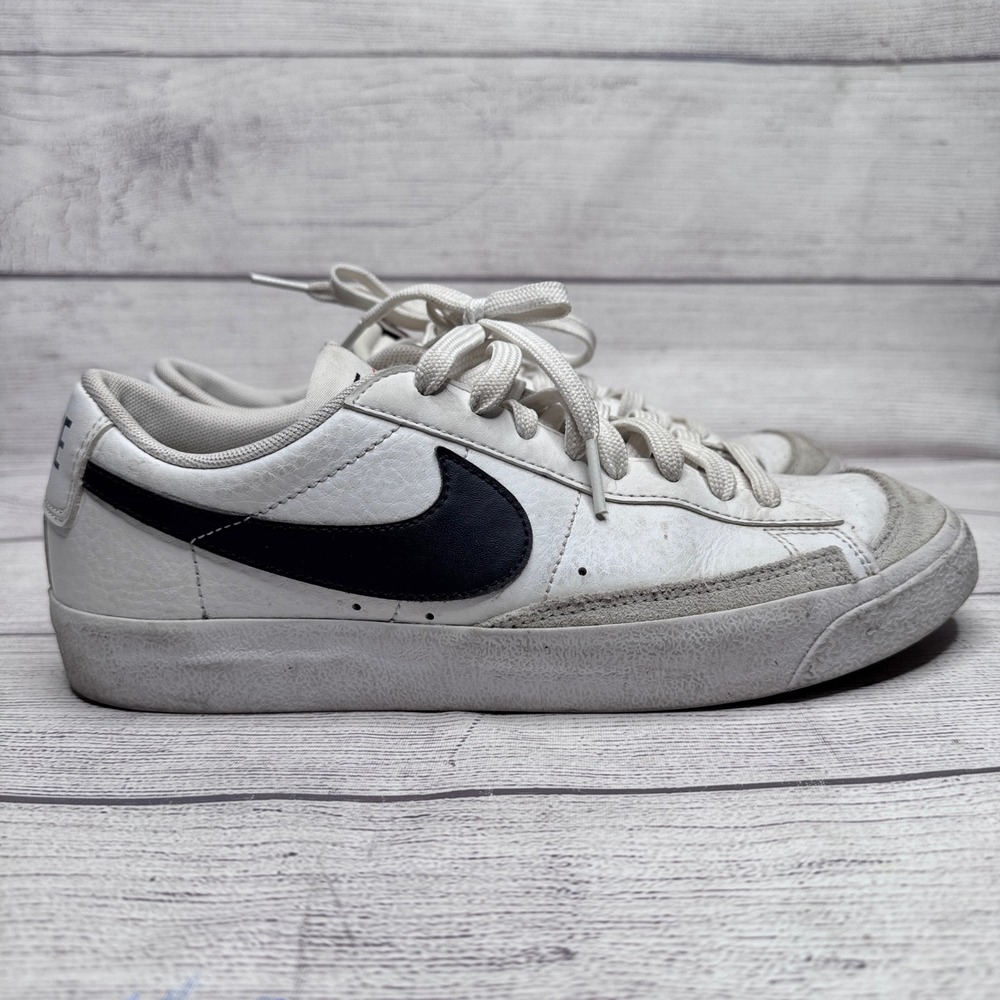 Nike Blazer Low 77 White Black Leather Sneakers DA4074-101 Womens 8.5 / Youth 7Y
